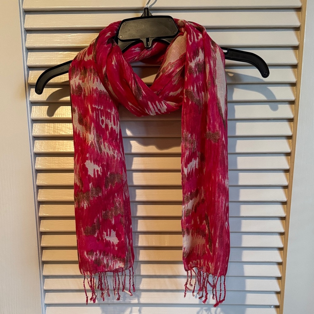 Pink and White Patterned Scarf